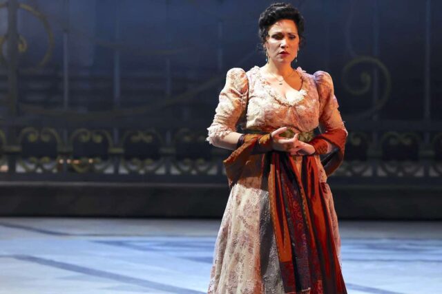 Tosca Carlo Felice 3 Tosca eutusiasma sempre soprattutto grazie alla mise en scene