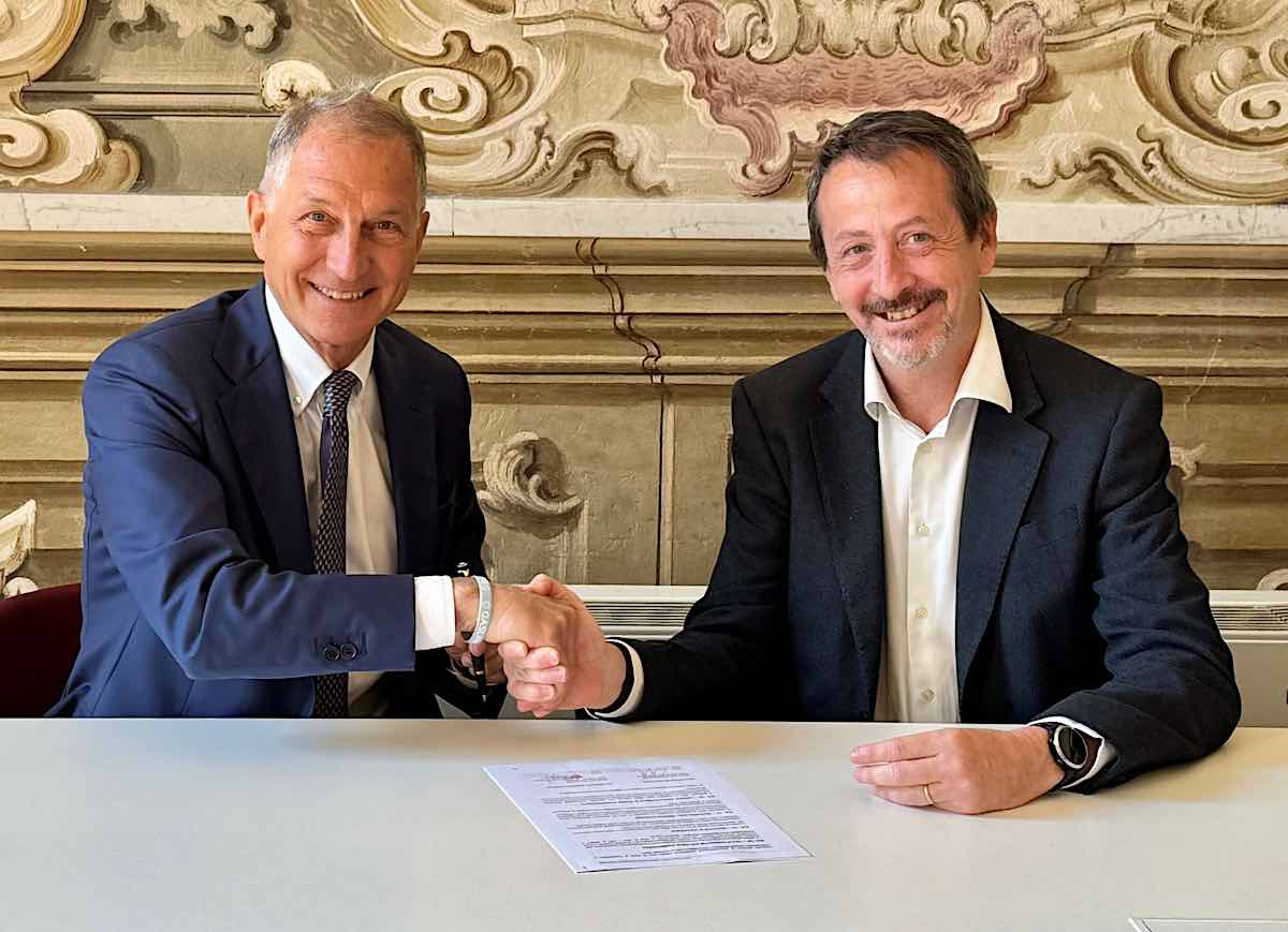 firma Botti Pescino Al Gaslini l'intelligenza artificiale guarda al futuro della pediatria: evento solidale a Villa Quartara