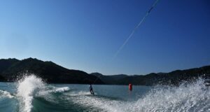 Mondiali di Wakeboard 2026 giorno 2: sul Lago del Salto le qualifiche entrano nel vivo, grandi prestazioni per gli azzurri