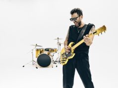 Cesare Cremonini: fuori a mezzanotte “Paparazzi”, primo singolo di “AMATEUR” Cesare Cremonini