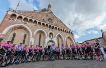 “Da Santo a Santo” 2026 raccoglie 235.173 euro: la pedalata finisce, la ricerca continua Da Santo a Santo