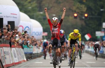Jarno Widar anticipa Tom Pidcock e conquista la Tre Valli Varesine Tre Valli Varesine