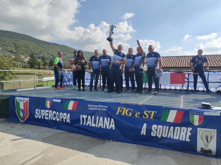 lancio della ruzzola lancio della ruzzola